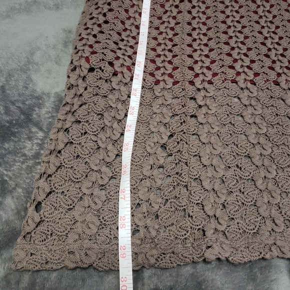 Bobeau Taupe/Wine Lace Midi Skirt - Picture 6 of 7
